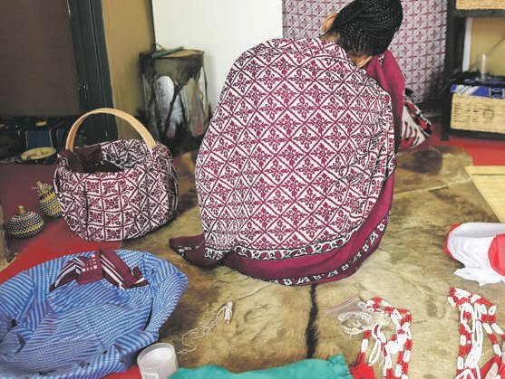 Married woman rɑped by popular sangoma during cleansing ceremony at shrine while aide held her baby