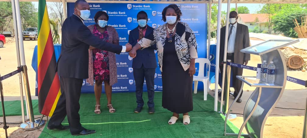 Stanbic Donates US$15 000 Haemodialysis Machine To Gwanda Provincial Hospital