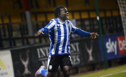 Warriors international Joey Phuthi faces uncertain future at Championship club