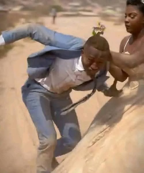 Wedding Turns to  Boxing Match After  Groom Discovers That His  Bride Has Two Kids