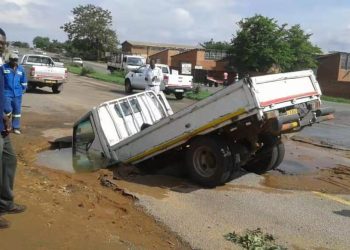 **Government Launches Provincial Hotlines for Reporting Potholes and Road Defects**